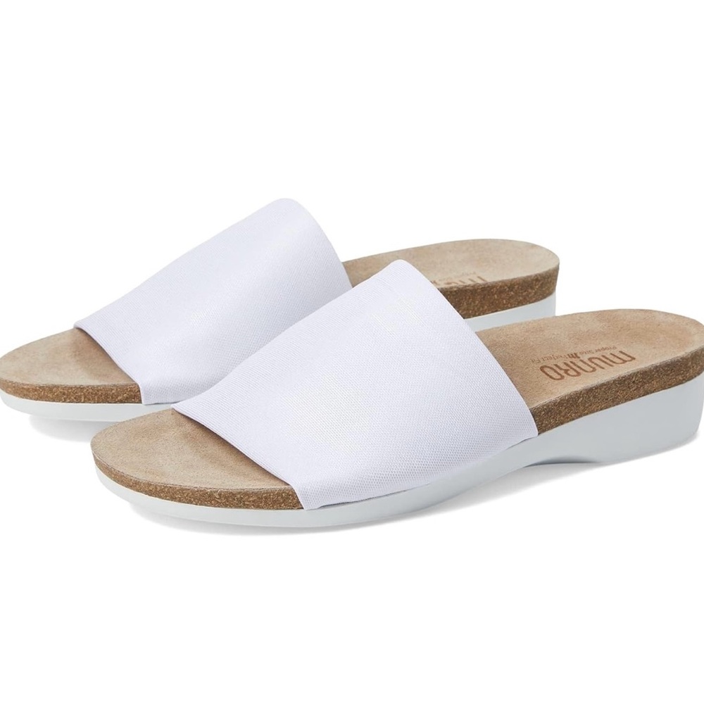 Munro White Slip On Sandals Sz 9.5 Walking Wedge
